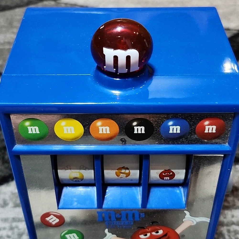 VINTAGE BLUE M&M WORLD COLLECTIBLE MEMORABILIA